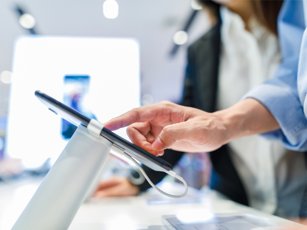 4 Ways to Save Money on an iPhone