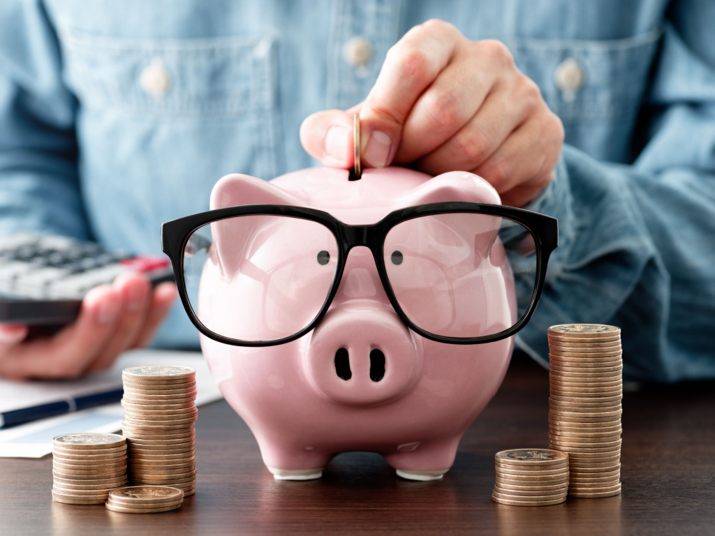 Small Steps to Big Savings: Everyday Money-Saving Hacks